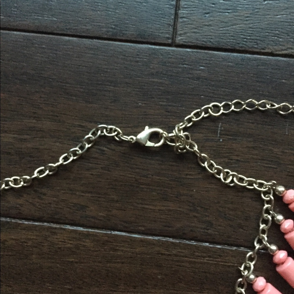 Gorgeous Statement Necklace Make an offer - Picture 4 of 4
